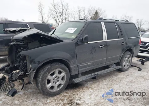 2010 Lincoln Navigator z USA, uszkodzony, nr VIN 5LMJJ2H5XAEJ02173